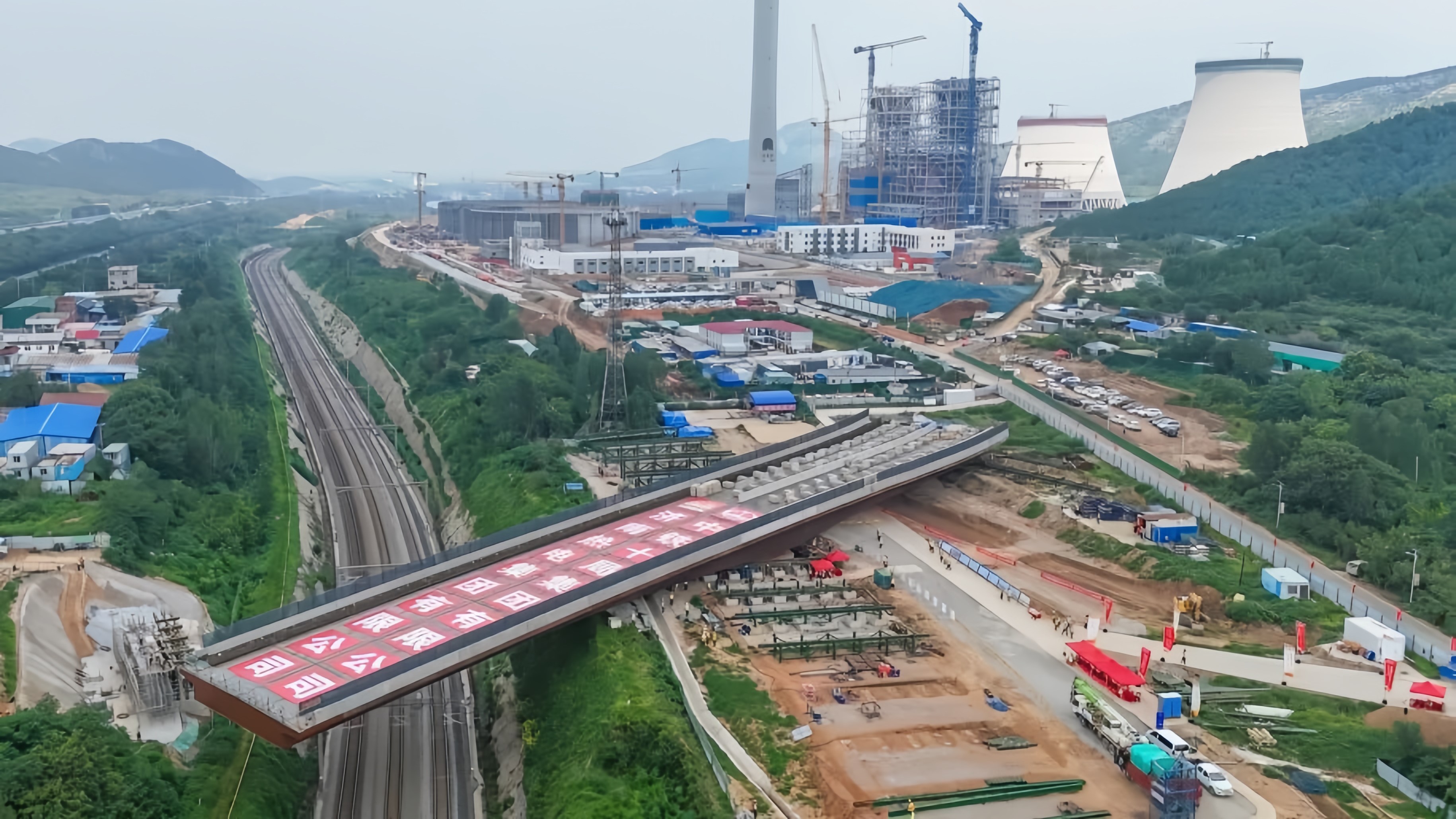 济南热电集团进厂道路上跨京沪铁路立交桥工程